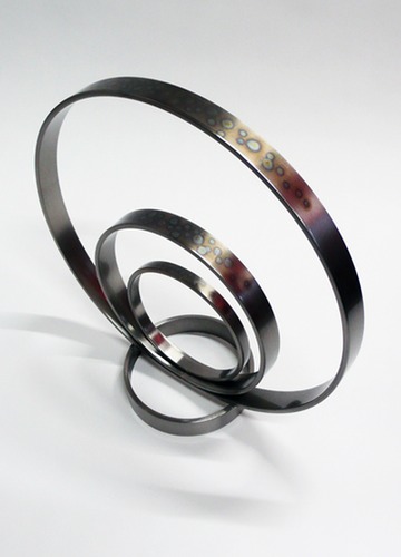 Loop XIV - heat coloured stainless steel
